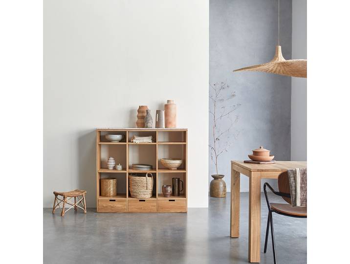 Niedriges Bücherregal aus massiver Eiche mit Premium-Terrazzo Pink - Rosa - Oak