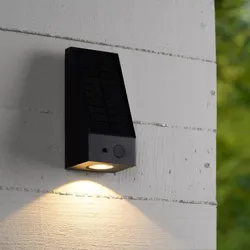 Lucide IRWIN – LED Solar Wandleuchte Außen 2W 3000K IP54 Schwarz