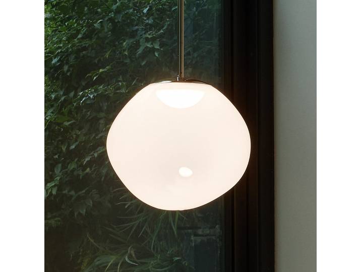 Melt Pendelleuchte Opal/Gold - Tom Dixon - Wohnzimmer - Design - Kunststoff - Mit Schirm