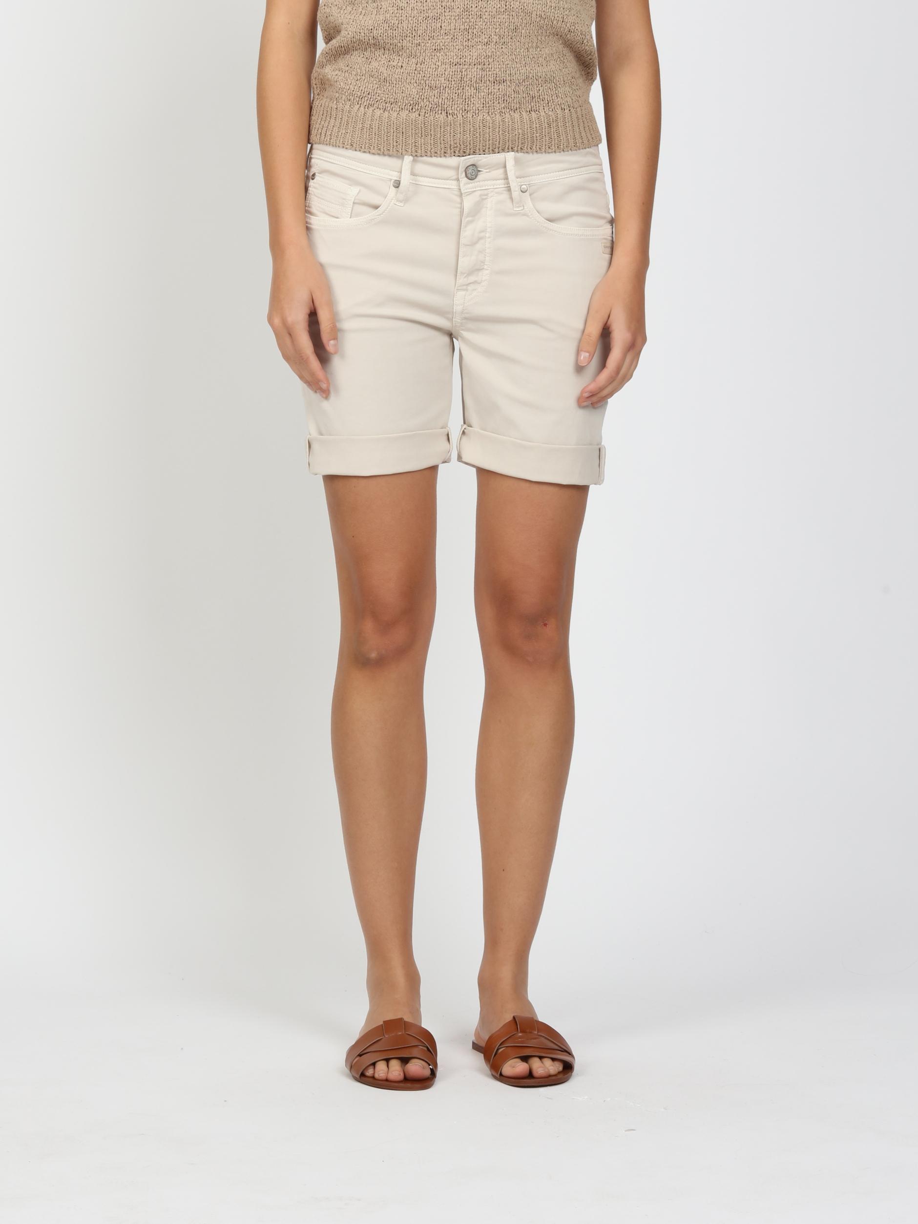 94NICA SHORTS - boyfriend fit