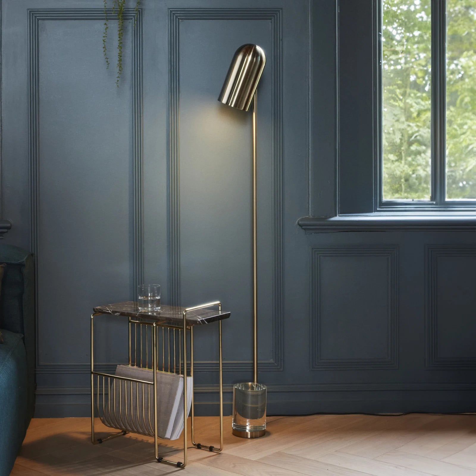 AYTM Luceo vloerlamp goud/messing en transparant - Modern design van metaal en glas