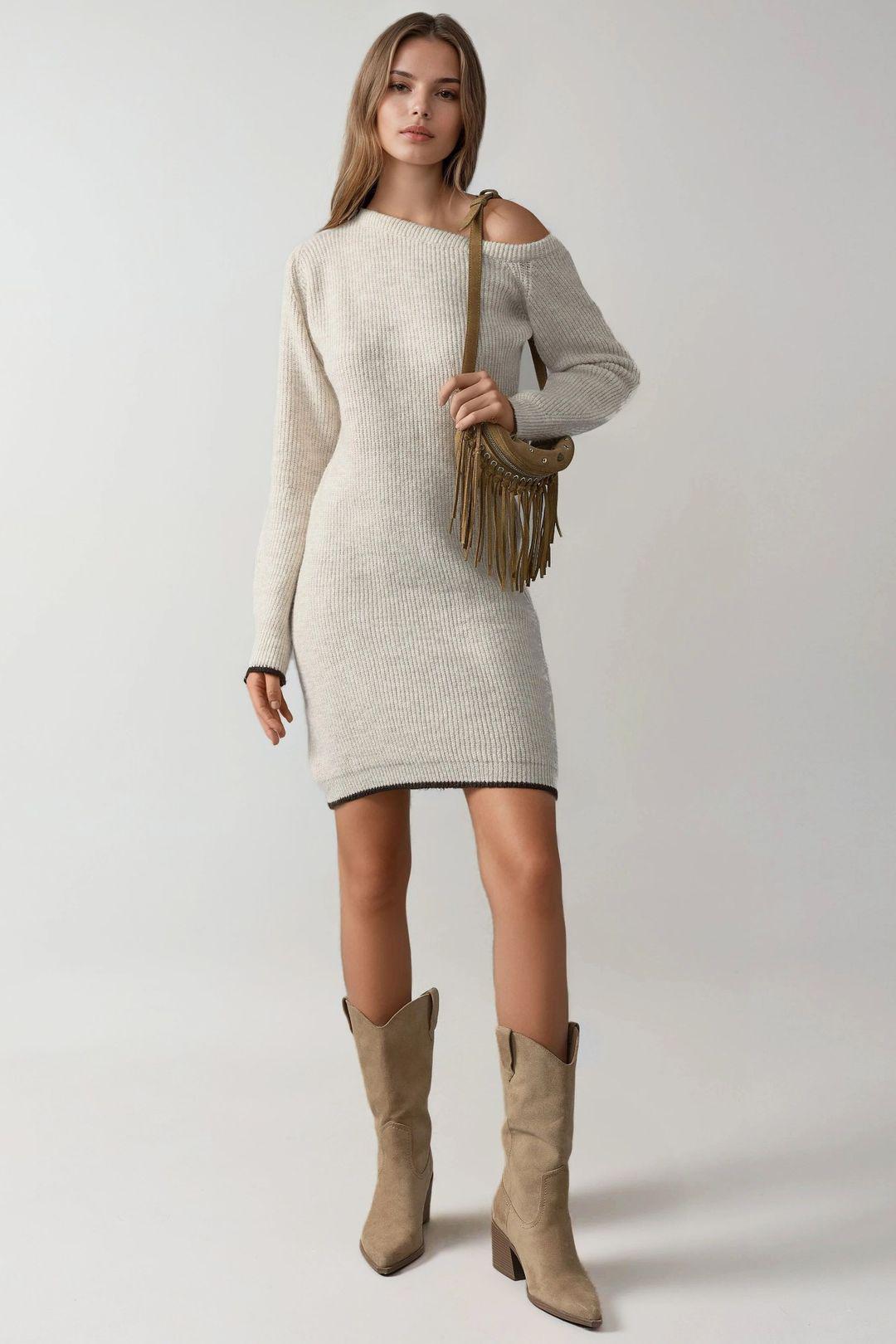 Asymmetrisches Kragen-Rippstrickkleid