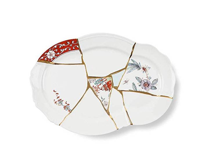 Seletti Kintsugi Tablett aus Porzellan und 24 Karat Gold La collezione Kintsugi di Marcantonio Raimondi Malerba per Seletti è una linea di piatti contemporanei che incarna la bell