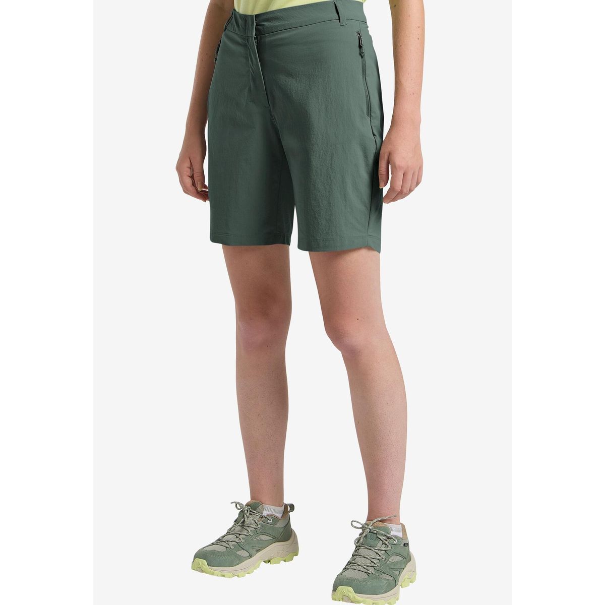 Jack Wolfskin Hikeout Shorts W sago palm (E0271) 44 A63931_E0271_A35
