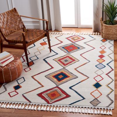 SAFAVIEH Farmhouse Manlia Moroccan Boho Tassel Rug