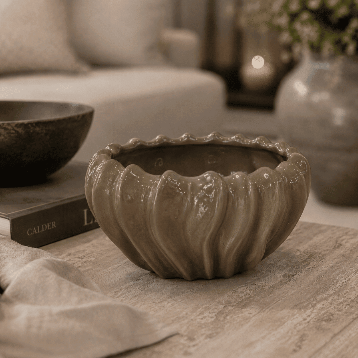 Greenwich Brown Wide Decorative Planter