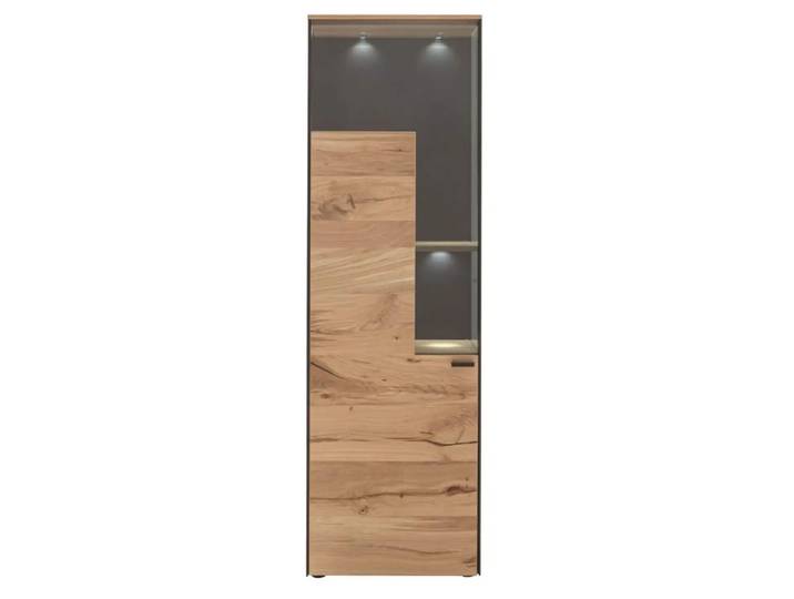 Vitrine links Andra Venjakob