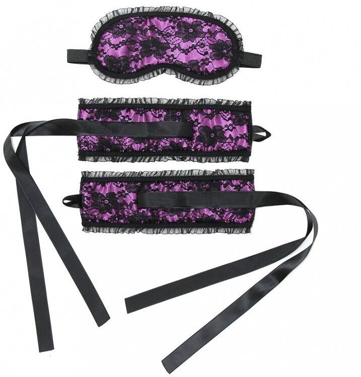 Rimba Menottes satin avec masque violet