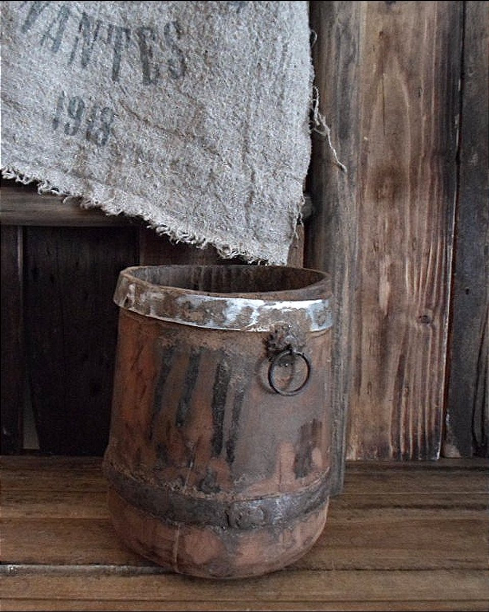 Authentieke wabi sabi Nepalese houten zaadpot