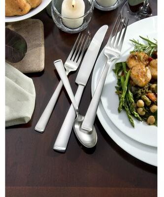 Oneida Satin Lewin 65 Piece Fine Flatware Set, Service For 12