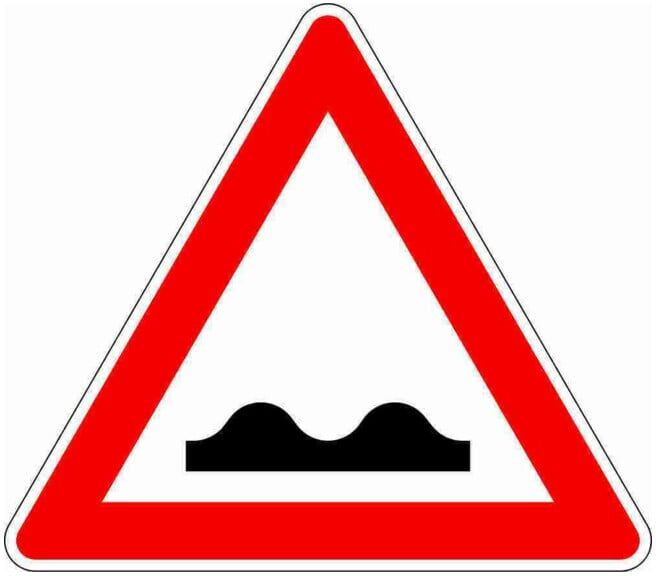 VKZ.112 Triangle 900 mm RAL2 chaussée inégale ; ADCO (4251783605708)