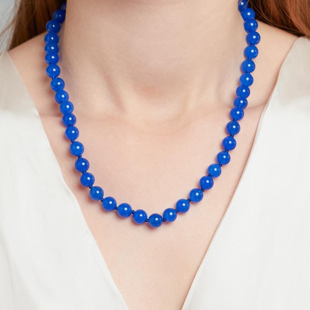 Unique Perlenkette aus blau-gefärbter Jade