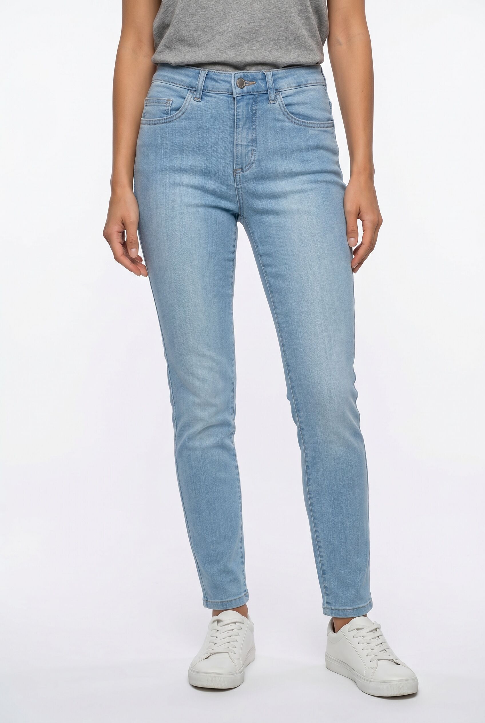 Straight-Jeans BONPRIX, Damen, Gr. 54, K-Gr, blau (hellblau used), Denim/Jeans, Obermaterial: 82% Baumwolle, 17% Polyester, 1% Elasthan, regular fit, Jeans Straight-Jeans, Regular Fit, Komfort-Stretch-Material, leichte Stoffqualität