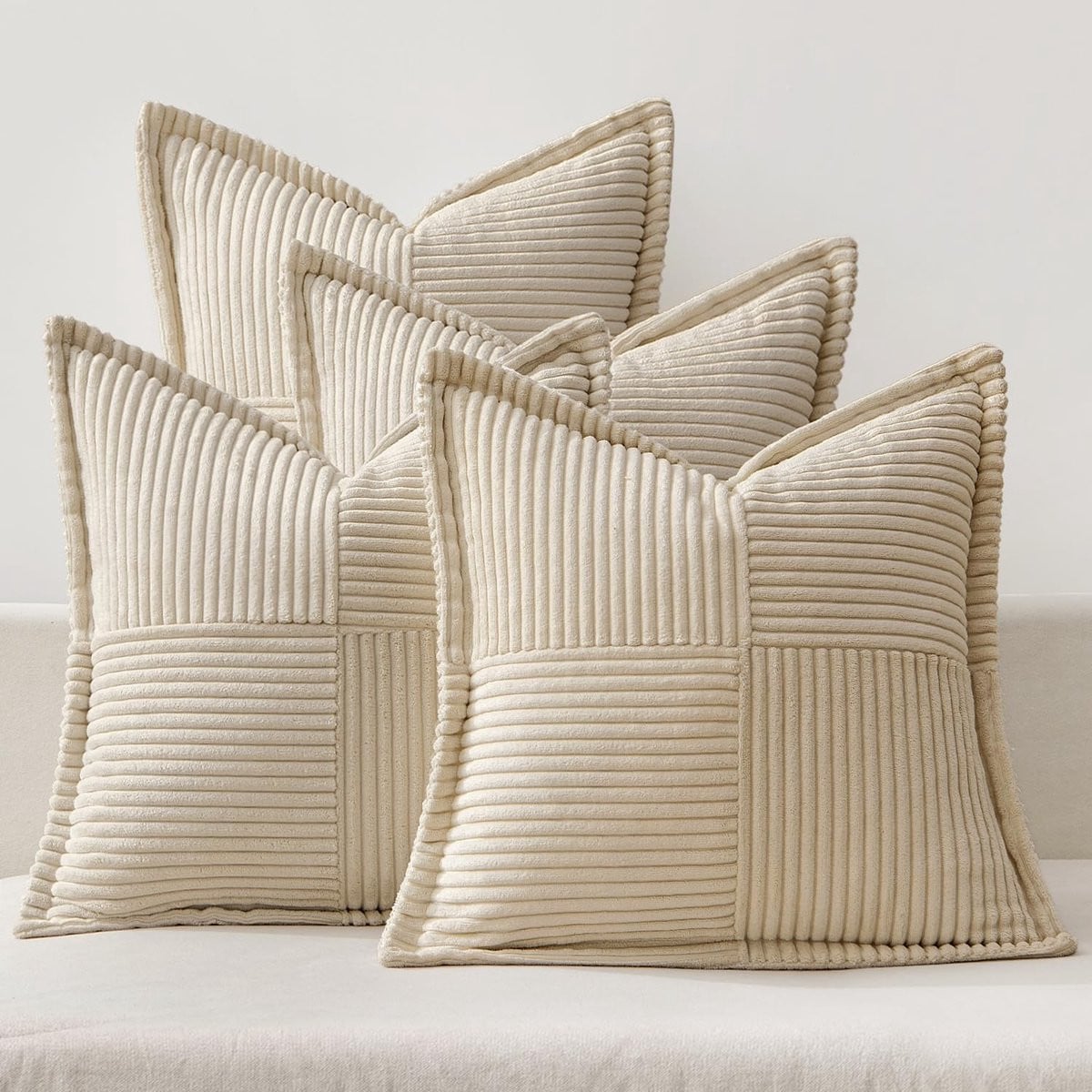Set van 4 decoratieve kussenhoezen van corduroy