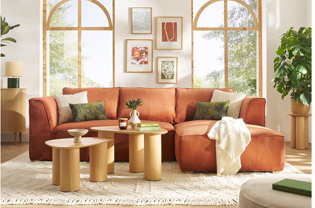 Miliboo Design-Ecksofa rechtseitig aus écrufarbenem Cordstoff aus Samteffekt 3-4 Sitzer PANAM
