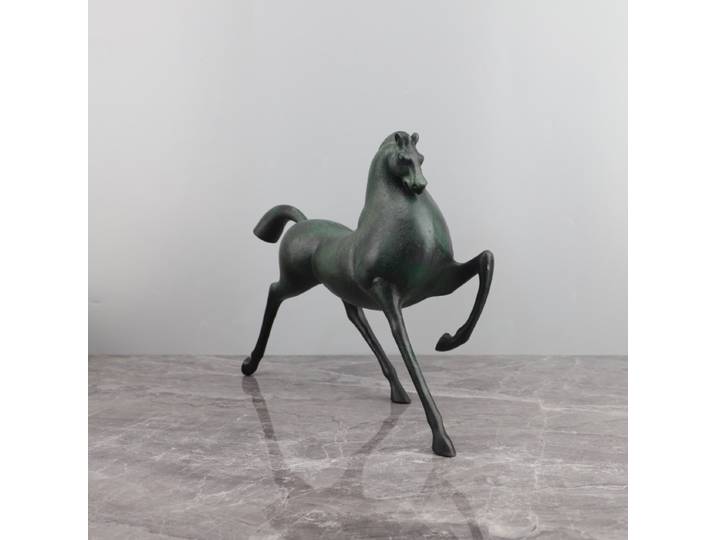 Statue de cheval en course, décorations métalliques, décoration de bureau, artisanat créatif, sculpture de cheval en course, décoration esthétique de pièce