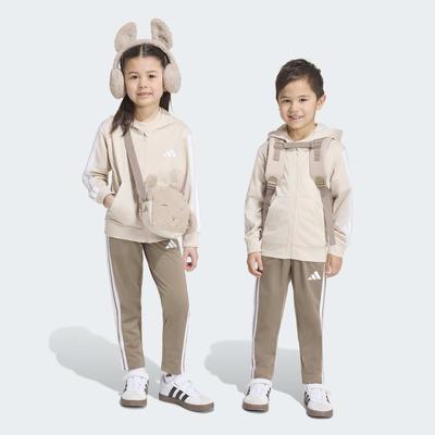 Trainingsanzug ADIDAS SPORTSWEAR "ESSENTIALS KIDS", Jungen, Gr. 116, beige (crystal linen, weiß), Obermaterial: 100% Polyester, Sportanzüge Trainingsanzug, mit 3-Streifen, aus weichem Trikotstoff, mit CLIMACOOL Technologie
