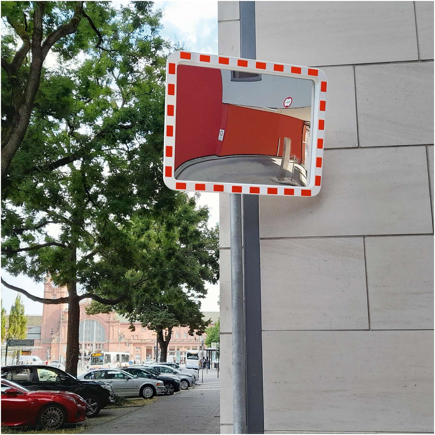 Moravia Verkehrsspiegel aus Acrylglas 600 x 800 mm Rahmen rot/weiß + Schelle 76 mm für Straßen und Parkplätze, 243.12.742)