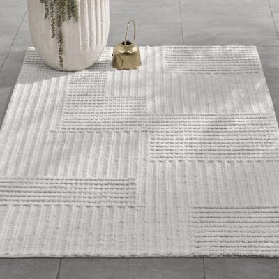 Villa by Classic Home Clayton Recycled Fabric Accent Rug