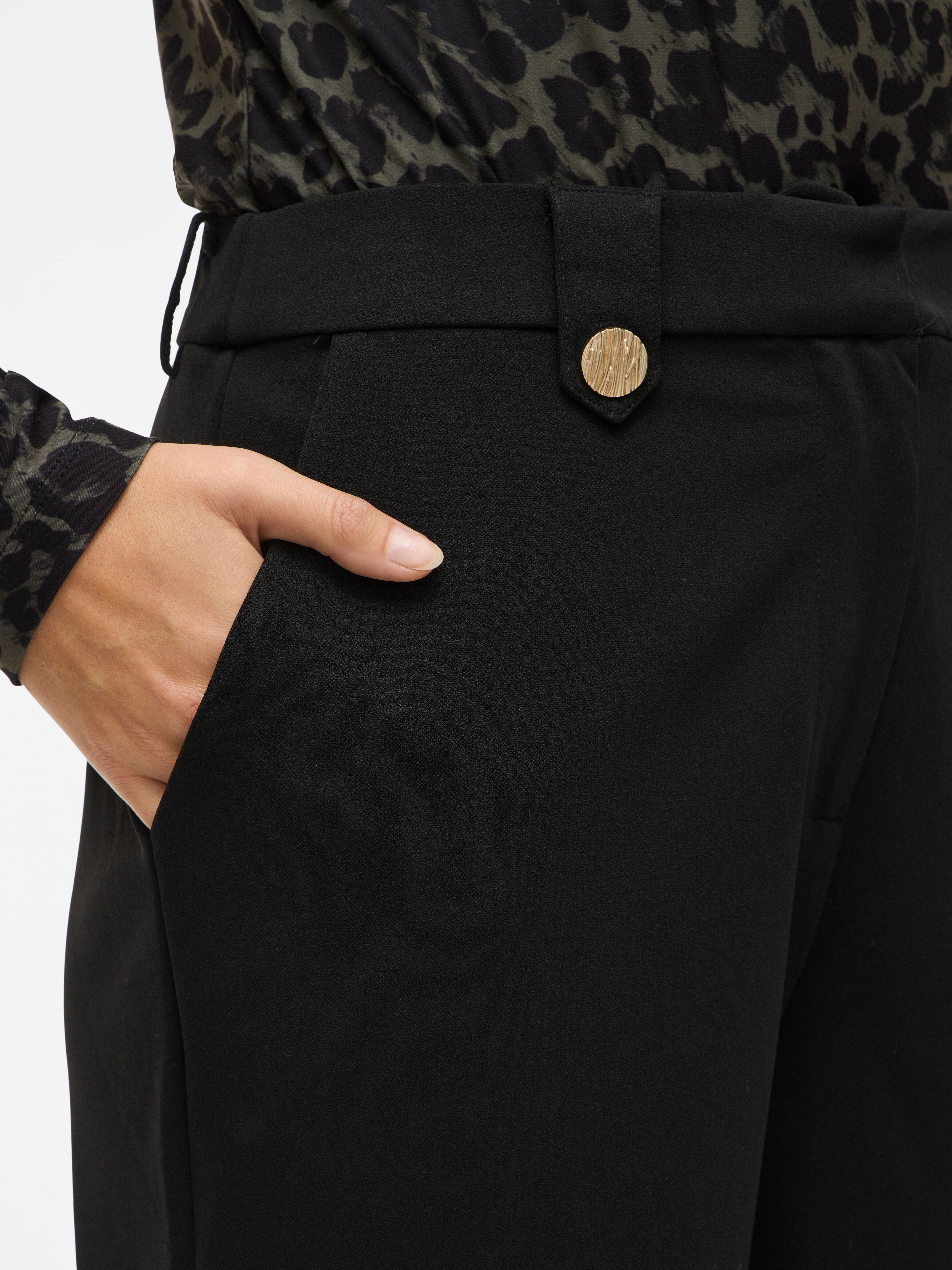 Anzughose VILA "VICLUA HW WIDE BUTTON PANTS- NOOS", Damen, Gr. XXL (44), N-Gr, schwarz (schwarz detail:gold button), Web, Obermaterial: 95% Polyester, 5% Elasthan, unifarben, relaxed fit normal, Hosen Anzughose schwarz detail:gold button XXL (44), N-Gr