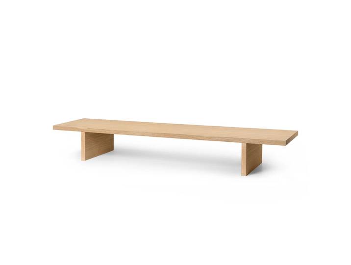Ferm Living - Kona Low Beistelltisch, 140 x 34 cm, Eiche