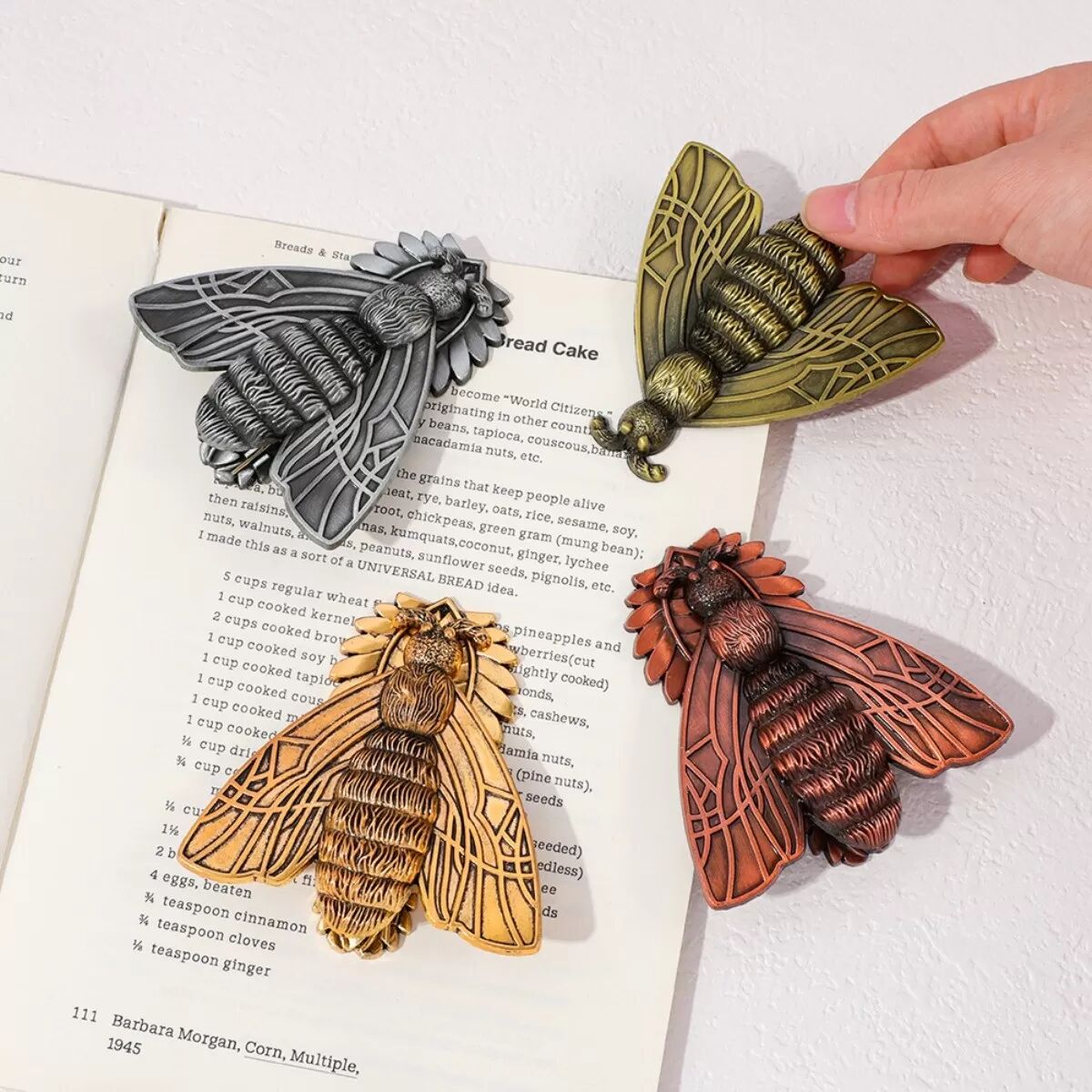 INF Vintage Metall Lesezeichen mit Tiermotiv - 3D Retro Seitenclip für Bücher Rot