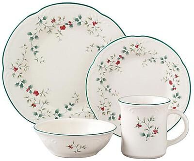 Pfaltzgraff Winterberry 16-pc Dinnerware Set, Service for 4