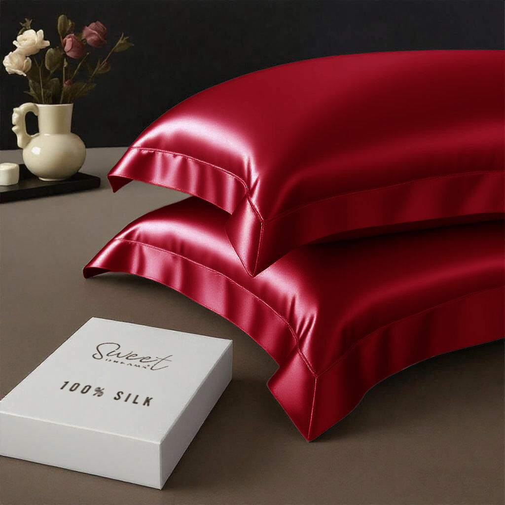 Sweet Dreams Machine Woven Oxford Pillowcase Red