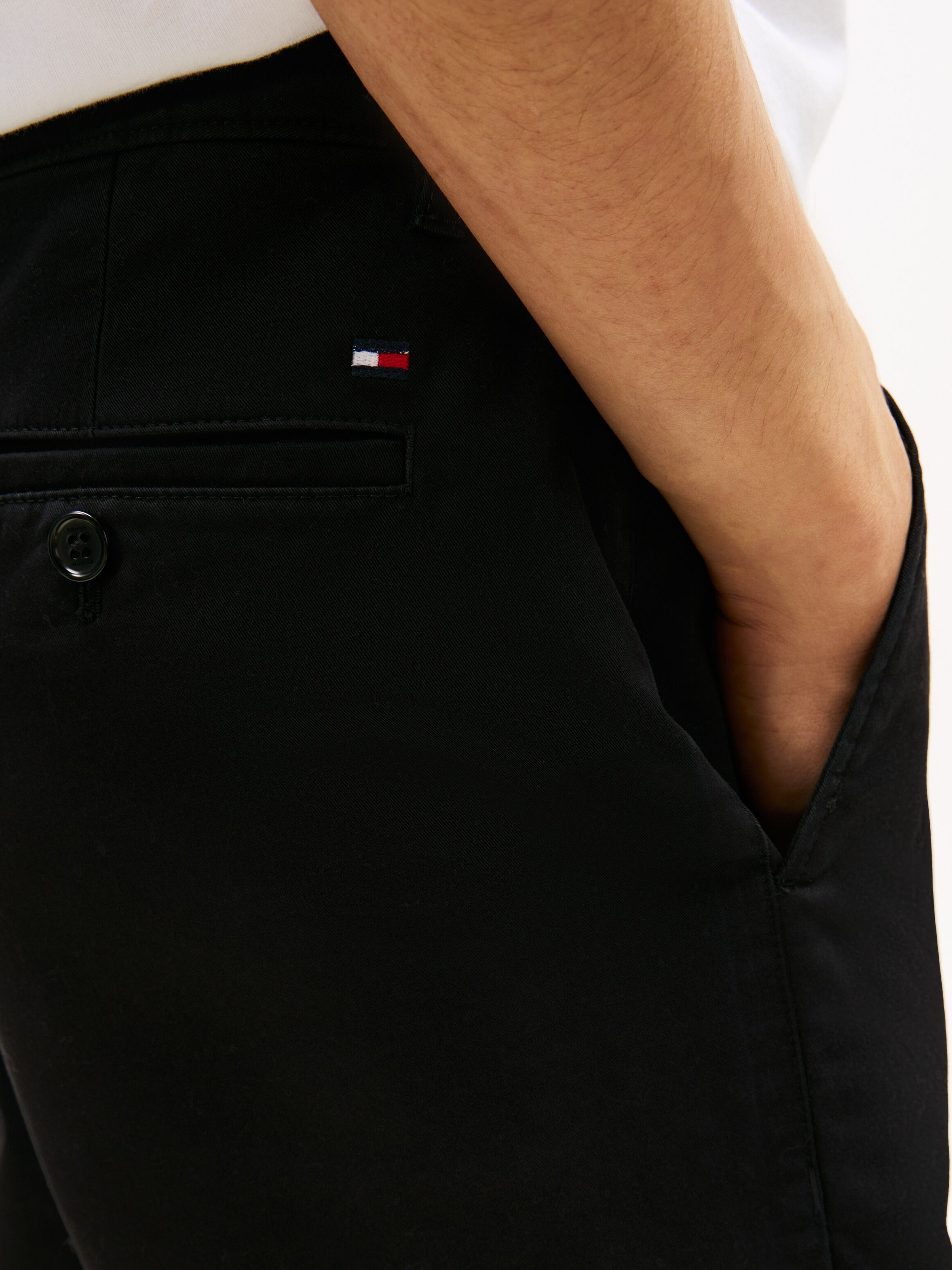 Tommy Hilfiger "HARLEM ESSENTIAL" Tapered Leg, Basic, schlichtes Design schwarz 38, Länge 30