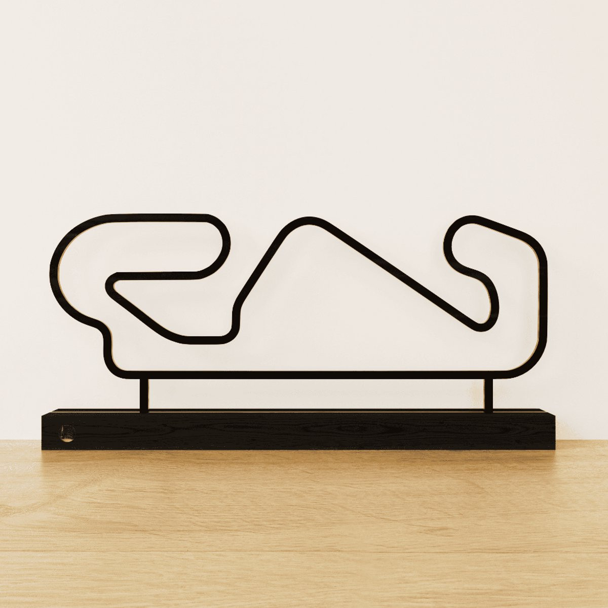 Outlinr Circuit de Barcelona-Catalunya Decoratie - Formule 1 Cadeau - Staal op Zwarte Eiken Voetstuk