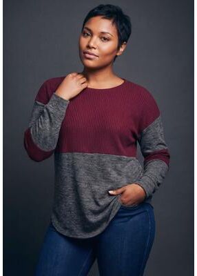 Plus Size Women's Leisure Splice Hacci Top by Avenue in Charcoal Burgundy Marled (Size 30/32)