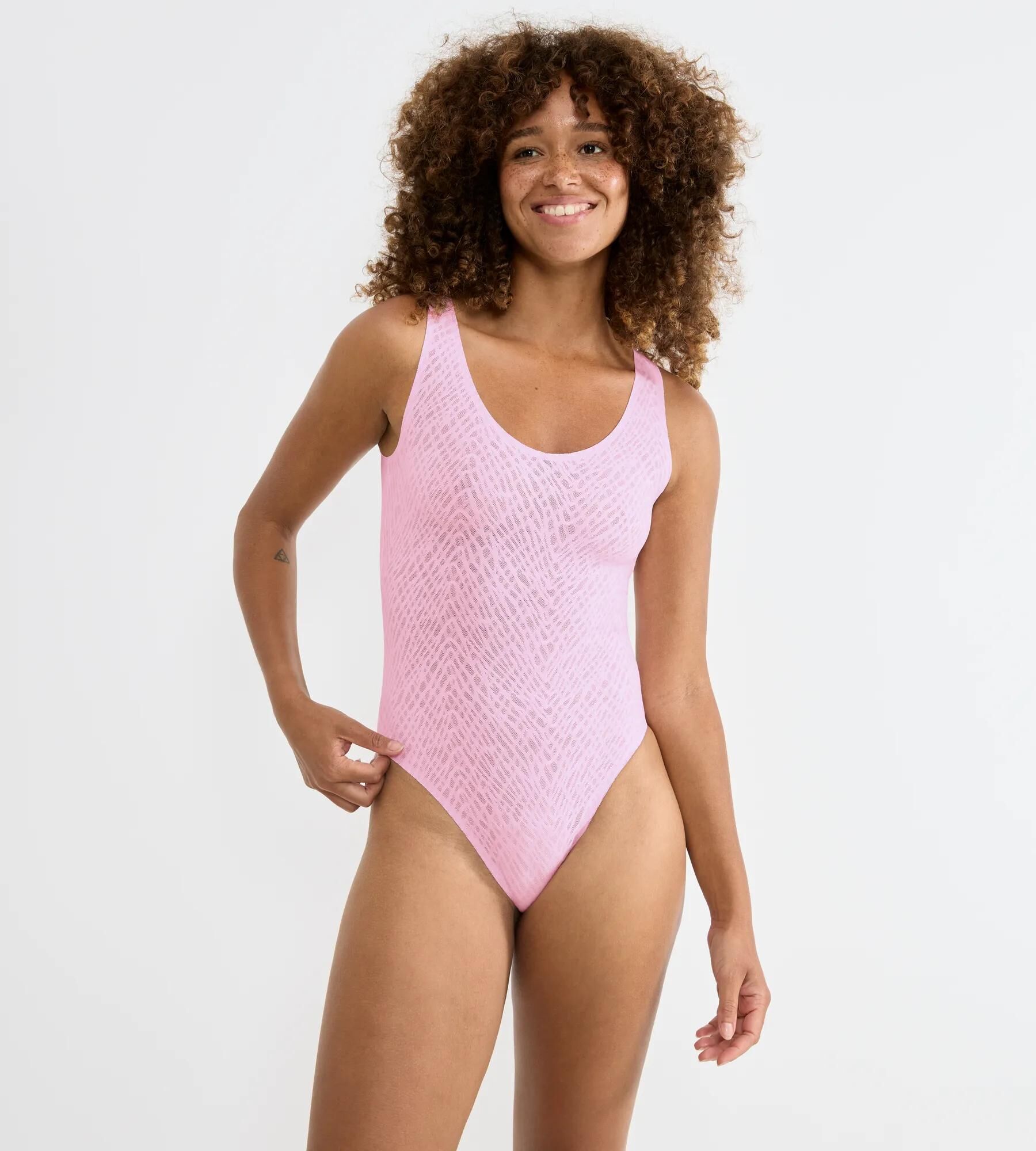Body SLOGGI "ZERO Feel Bliss", Damen, Gr. S, N-Gr, floral pink, Spitze, Obermaterial: 76% Polyamid, 24% Elasthan, körpernah normal, Bodys Body, unsichtbar mit Spitzenoptik floral pink S, N-Gr