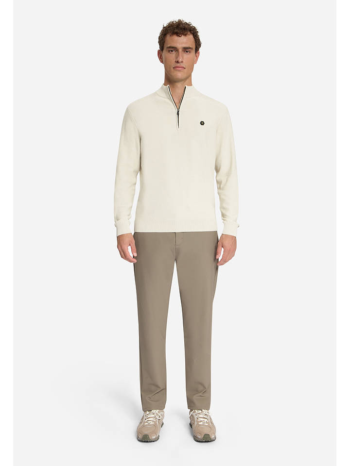 No Excess Pullover in Creme - M