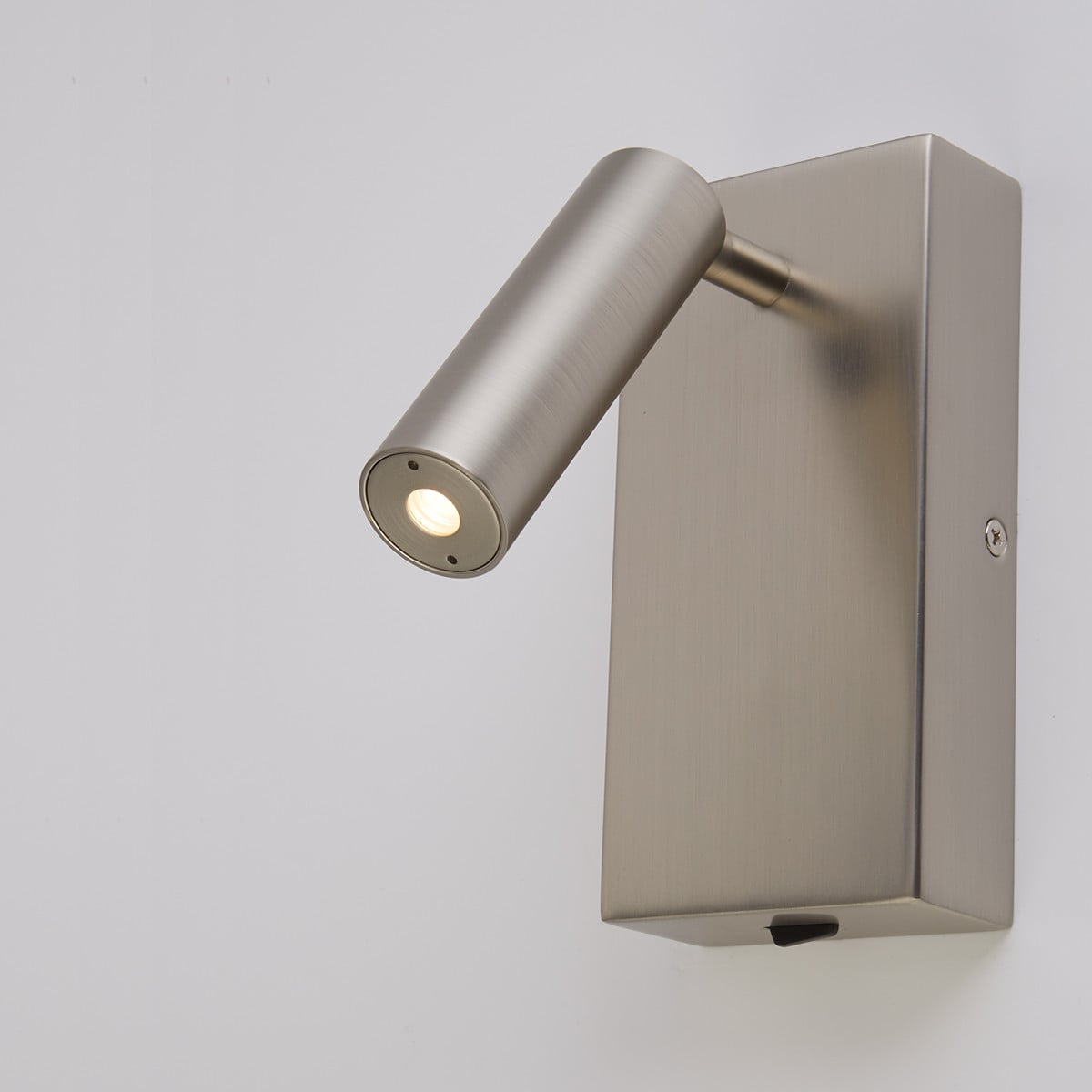 Lyora Bedlampje Victoria zilver met schakelaar