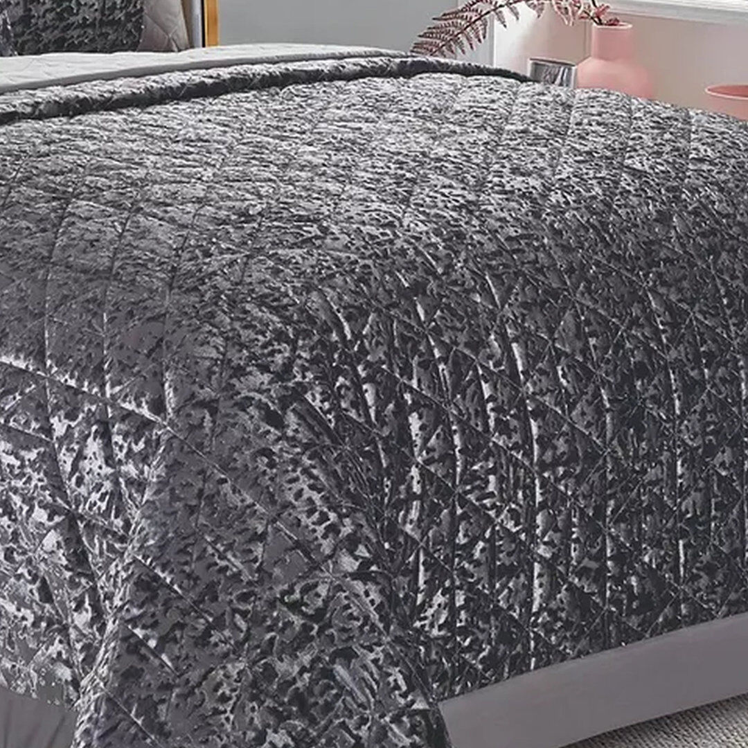 Fairmont Park Velvet Plush Crushed Velvet Quilted Coverlet Set – Soft Microfiber Backing Grey UK Super King - DE 260 x 220 cm