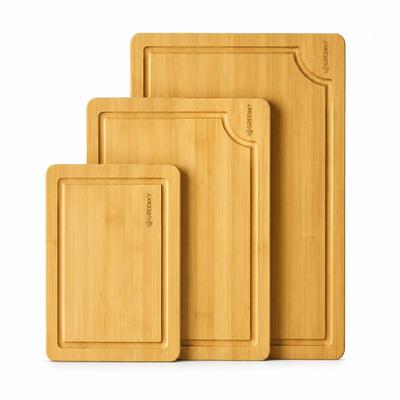 Greenky Schneidebretter aus Holz, Servierbrett, 3-teiliges Schneidebrett-Set, Bambus Schneidebrett mit Saftrille, Servierplatte aus natürlichem Bambus