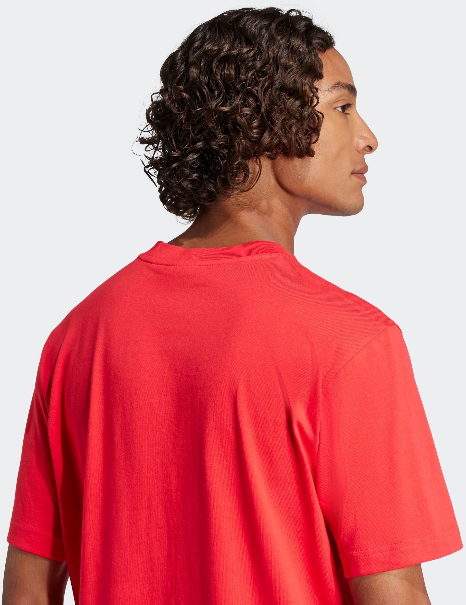 Adidas Sportswear "ESSENTIALS SMALL LOGO SINGLE JERSEY" sportliches Kurzarmshirt, mit Rundhalsausschnitt