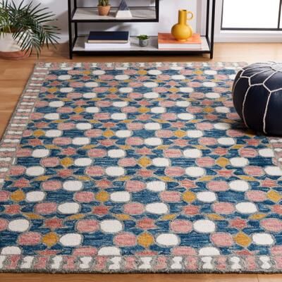 SAFAVIEH Handmade Aspen Bogdanka Boho Wool Rug