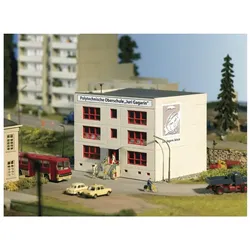 PIKO 61150 H0 Plattenbau Polytechnische Oberschule