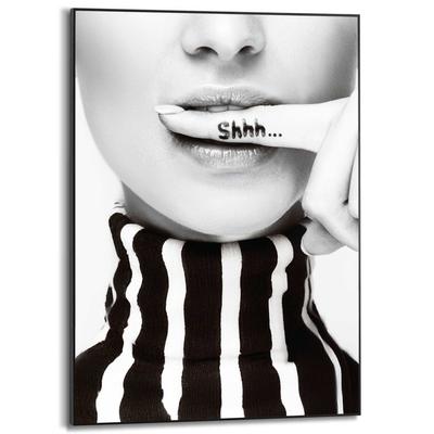 Poster REINDERS "Ssshhh", schwarz-weiß (farbe bild(er): schwarz, weiß), B:50cm H:70cm T:1,6cm, Bilder, Poster, Home Office - Frau - Stille - Schwarz-Weiß - MDF - Menschen - 50x70 cm