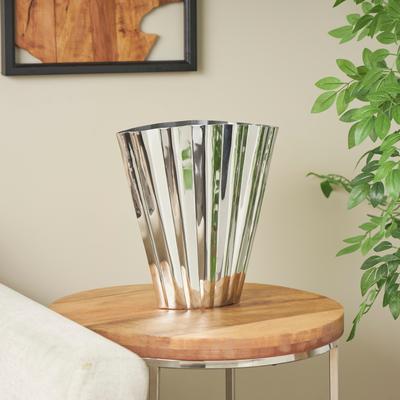 ARCILLA ELEMENTAL Silver Stainless Steel Metal Vase with Zig Zag Edging