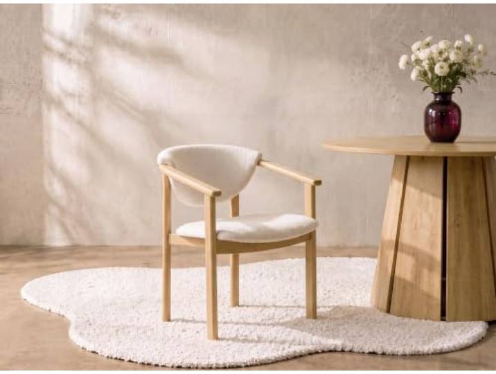 2er Set Esszimmerstuhl Kalla Creme Boucle Polsterstuhl aus Massivem Buchenholz – Mit Armlehnen, Scandi-Japandi Stil, Robuster Boucle Bezug – Fertig Montiert, Breite 58 cm, Armlehnenhöhe 66 cm