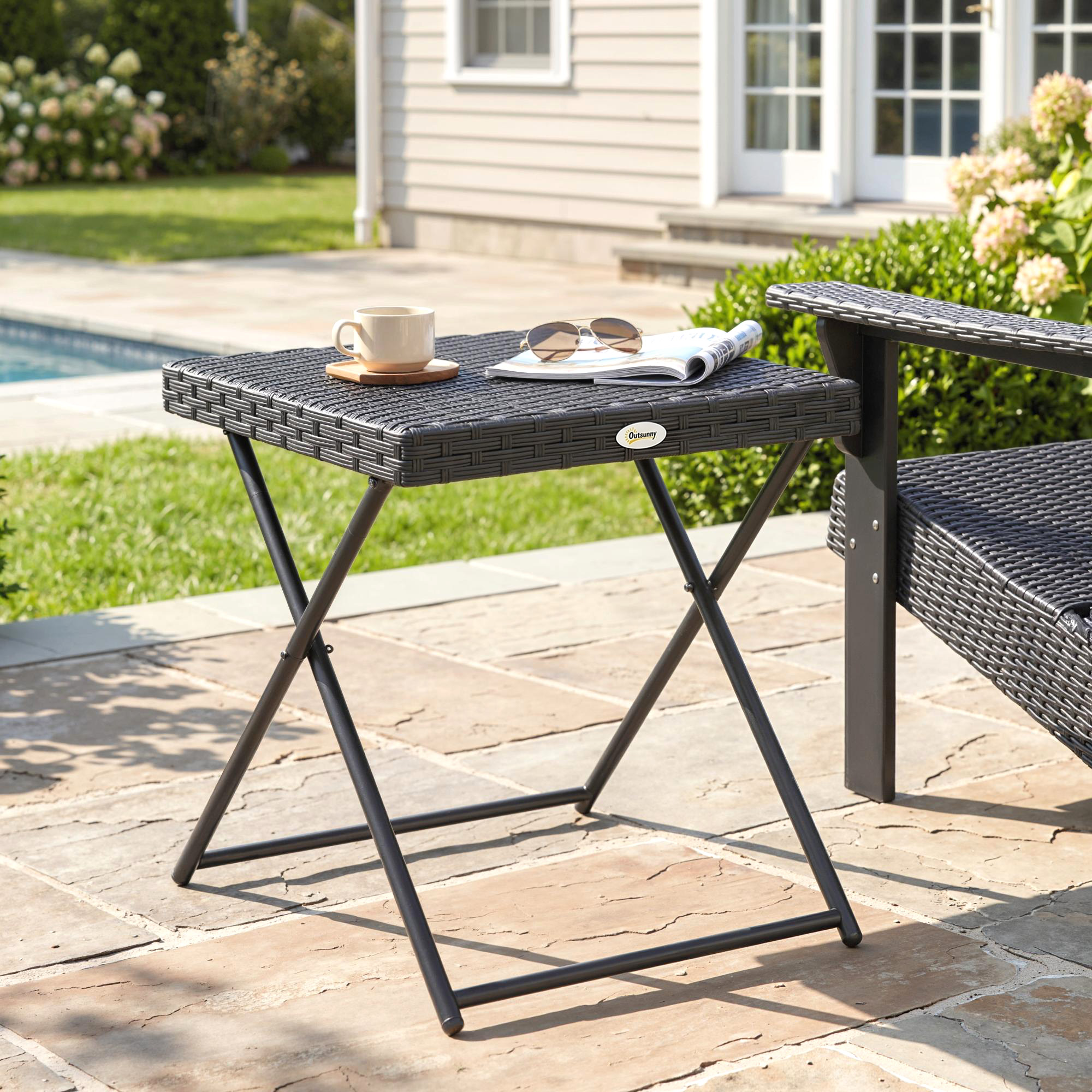 Outsunny Tavolino da Giardino Pieghevole Salvaspazio in Rattan Sintetico e Acciaio, 40x40x40cm, Nero Aosom