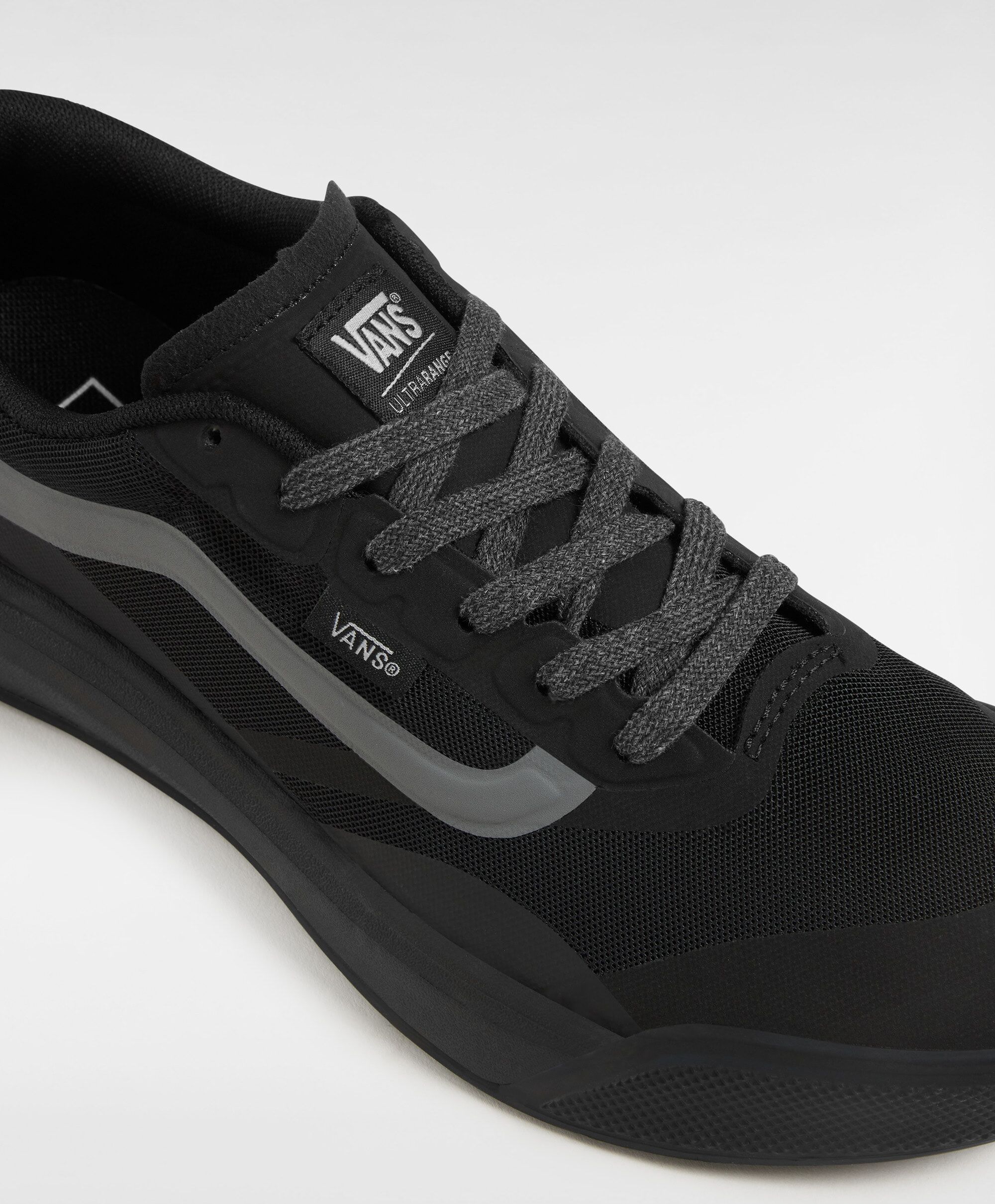 Sneaker VANS "MTE Ultrarange 2.0 RW", Damen, Gr. 38, schwarz (bka, schwarz, schwarz), Synthetik, Schuhe Sneaker, mit Obermaterial aus Synthetik und Textil, niedrige Schuhhöhe bka, schwarz, schwarz 38