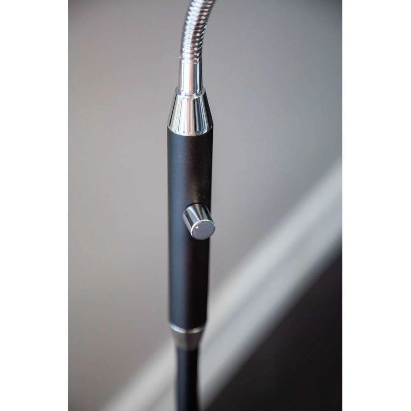 Halo Design Vegas Vloerlamp met Dimmer - Zwart - Metaal