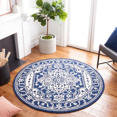 SAFAVIEH Handmade Micro-Loop Terezie Wool Rug
