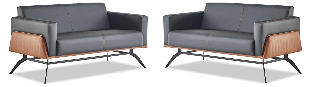 Moderne 2-zits lederen sofa met houten en roestvrijstalen details