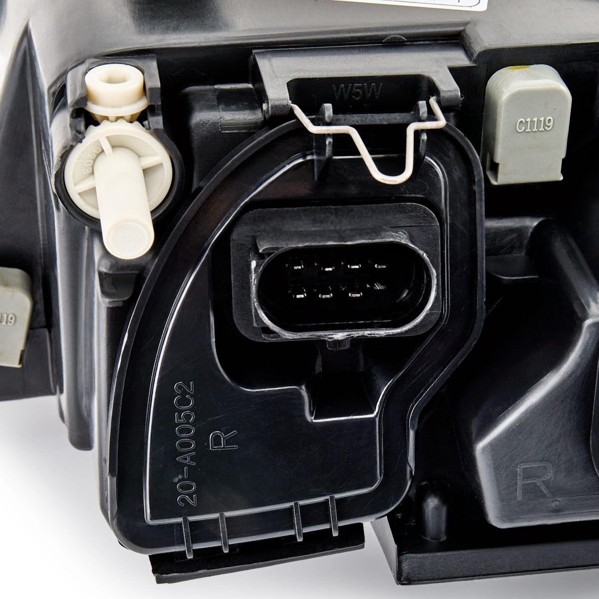 TYC 20-0005-05-2 Headlight