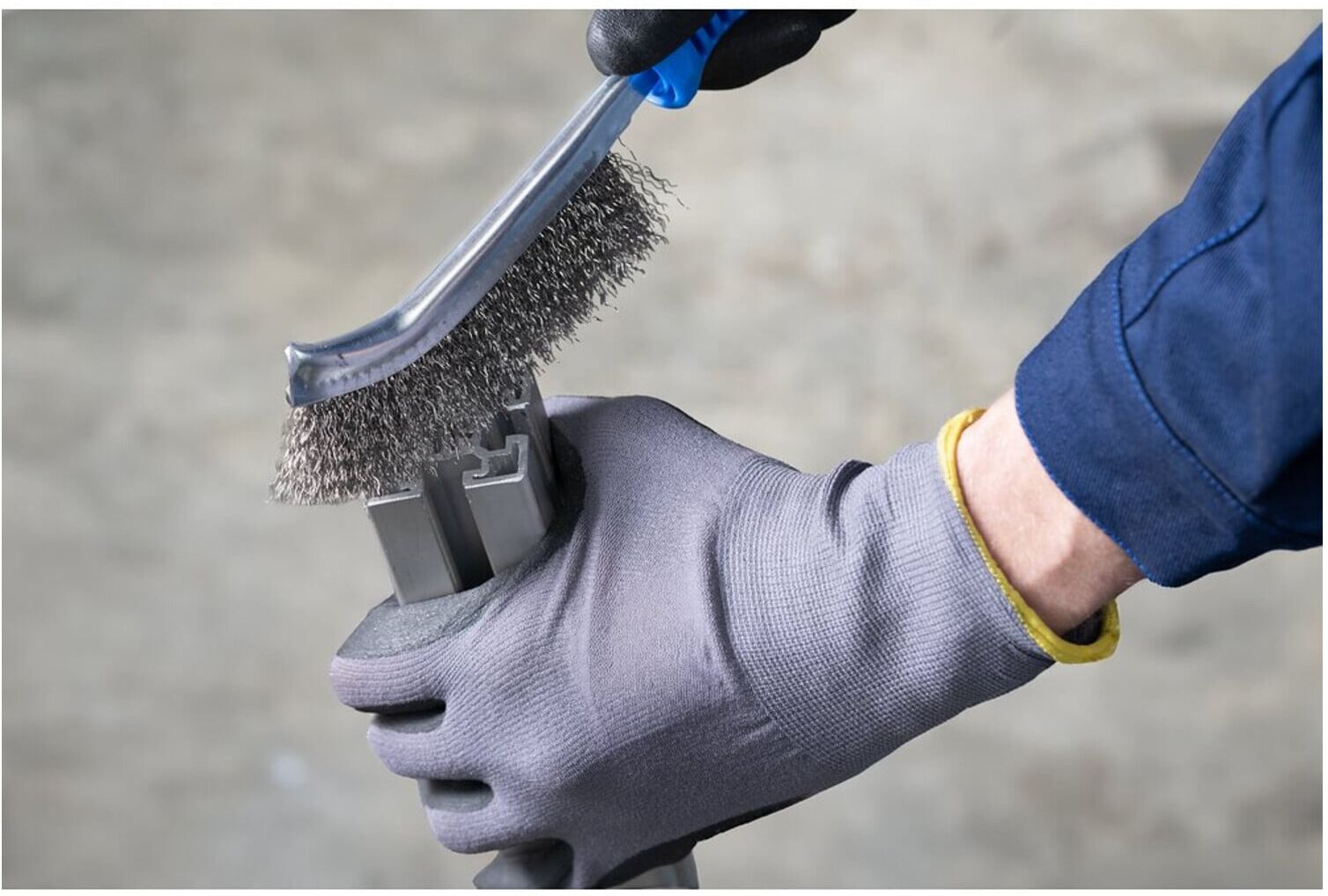 PFERD TOOLS Handbürste gebogen HBG 1reihig Edelstahl-Draht-Ø0,30 (43698003)