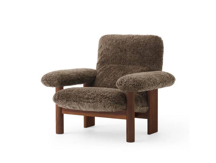Audo Copenhagen Brasilia Sessel Walnut-Root sheepskin